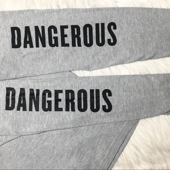 Ariana Grande Dangerous Woman Tour Long Sleeve Tee - Picture 7 of 7